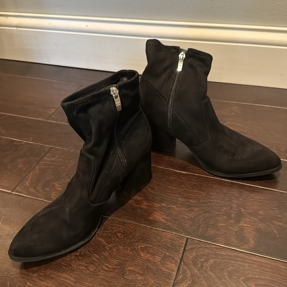 Marc fisher velour ankle booties 8.5 EUC - Picture 2 of 14